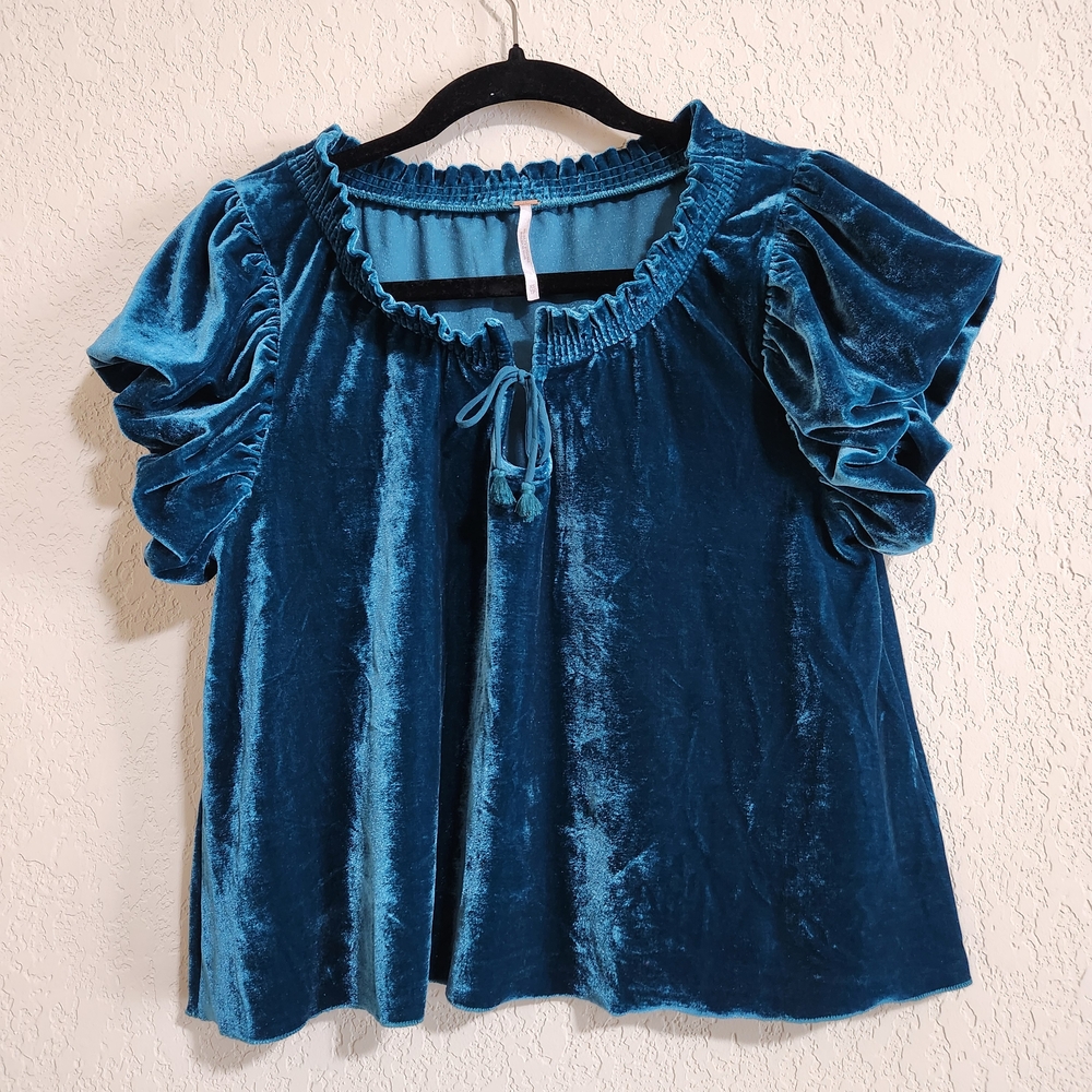 Free People Terese Velvet Smocked Top in Teal/Turquoise Size XS